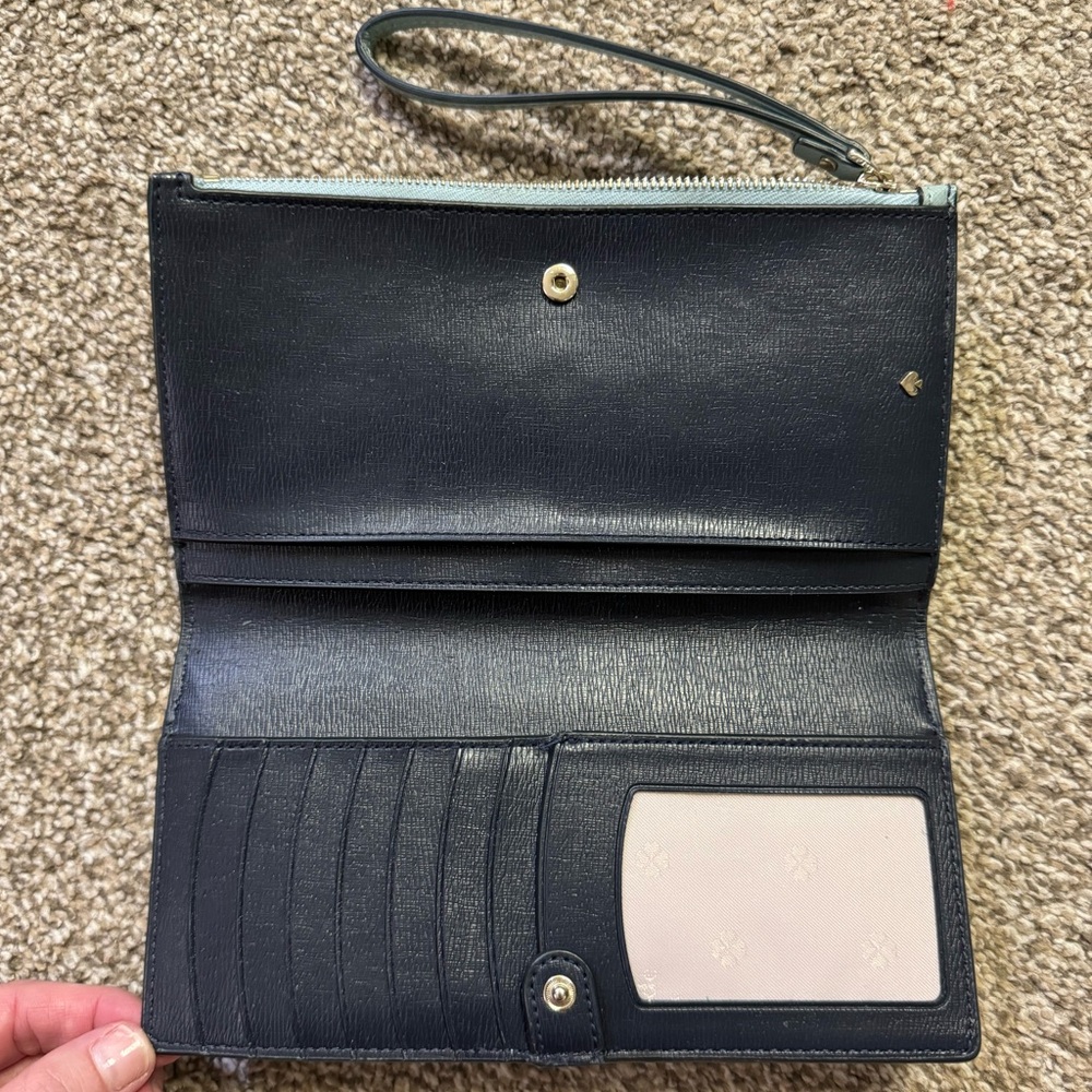 Kate Spade Wallet - Picture 2 of 3
